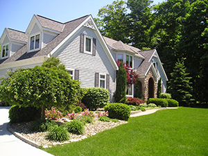 Landscapers and Lawncare Services in Weaver, AL